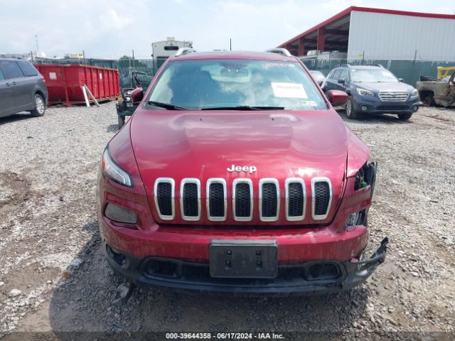1C4PJLCB7JD605282 Jeep Cherokee Latitude