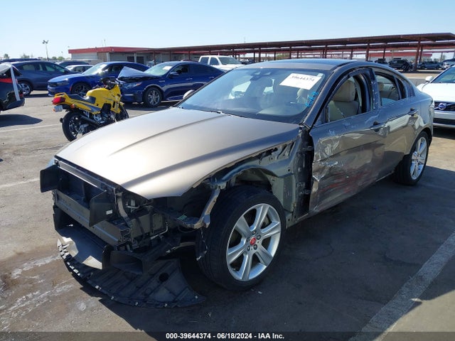 2017 JAGUAR XE SAJAJ4BV9HA974374 Photo 1