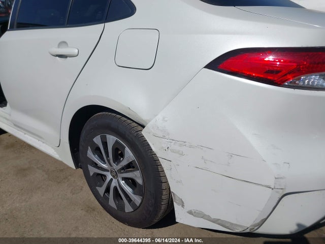 JTDEAMDE7MJ032380 Toyota Corolla Hybrid Le