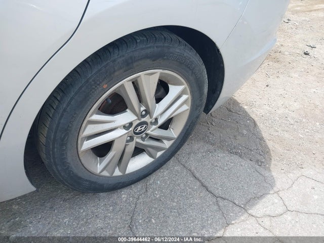 Hyundai ELANTRA SEL 2019 5NPD84LF8KH456898 Image 11