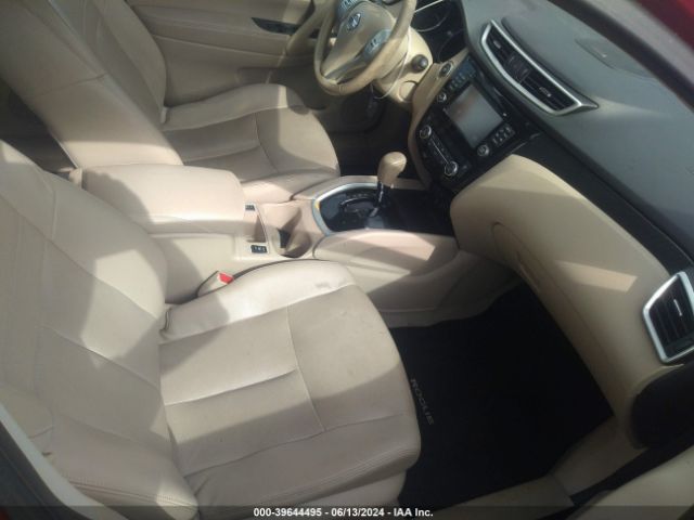 5N1AT2MT9FC891470 Nissan Rogue Sl