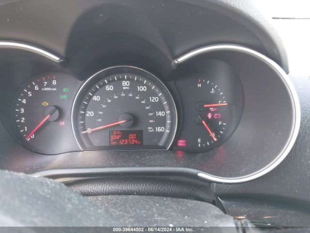 5XYKTDA75FG584238 KIA Sorento Lx V6
