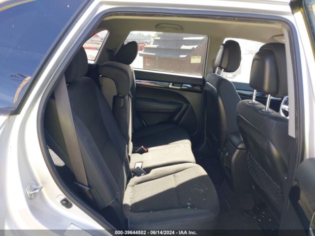5XYKTDA75FG584238 KIA Sorento Lx V6