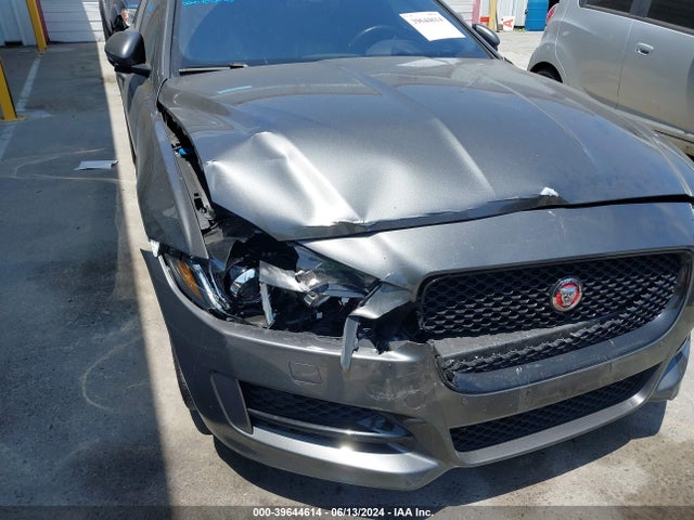 SAJAF4BV6HA951605 Jaguar Xe 35t R-sport