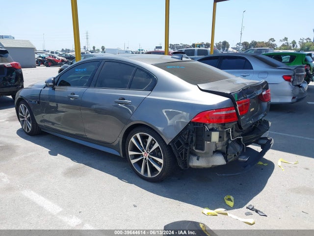 2017 JAGUAR XE SAJAF4BV6HA951605 Photo 2