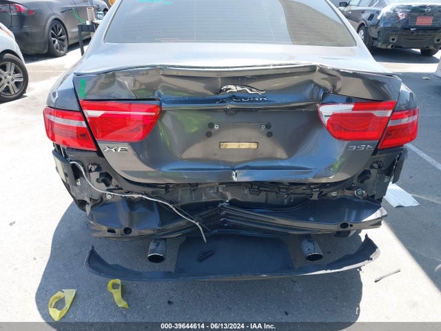 2017 JAGUAR XE SAJAF4BV6HA951605 Photo 5