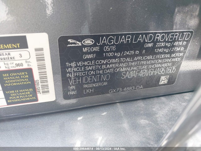 2017 JAGUAR XE SAJAF4BV6HA951605 Photo 8