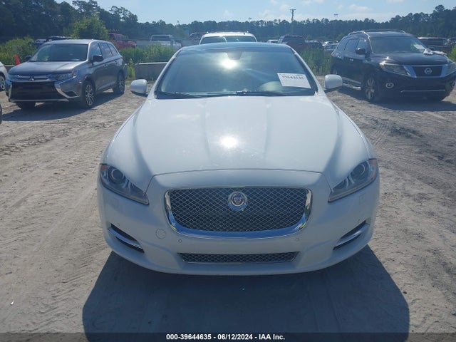 Jaguar XJ 2014 SAJWA2GTXEMV72973 Image 12