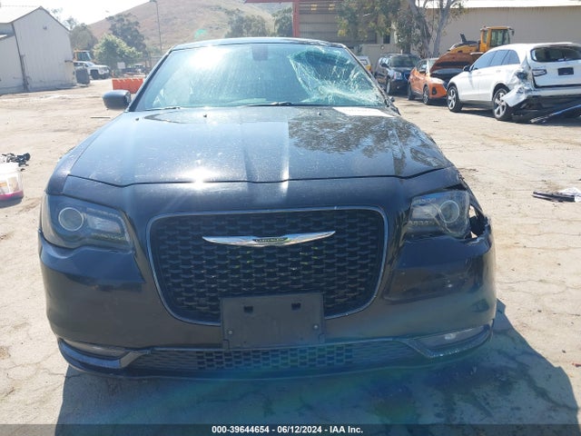 Chrysler 300 300s 2019 2C3CCABG0KH697953 Image 12