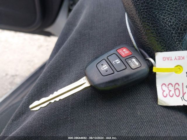 4T4BF1FK0FR466469 Toyota CAMRY LE