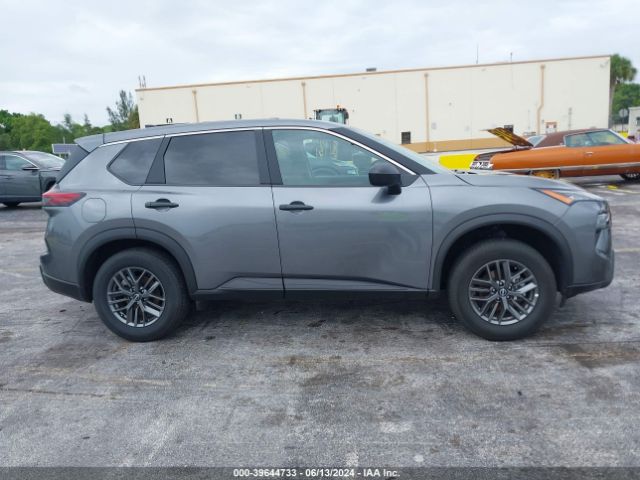 5N1BT3AAXRC697614 Nissan Rogue S Fwd