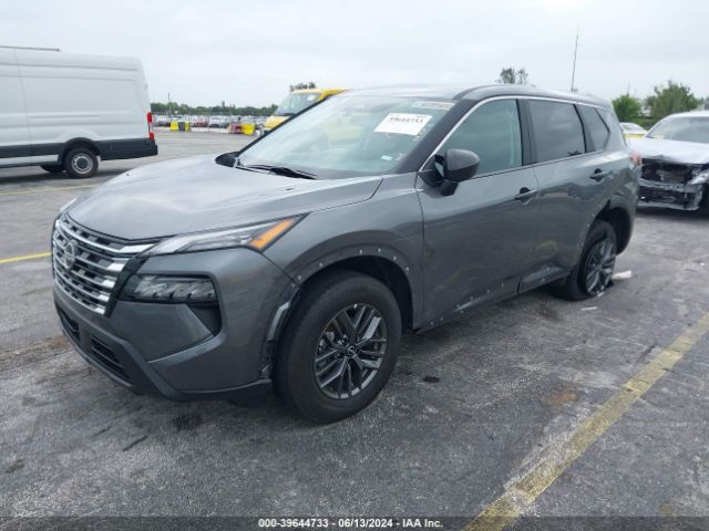 5N1BT3AAXRC697614 Nissan Rogue S Fwd