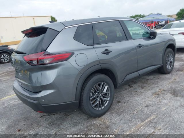 5N1BT3AAXRC697614 Nissan Rogue S Fwd