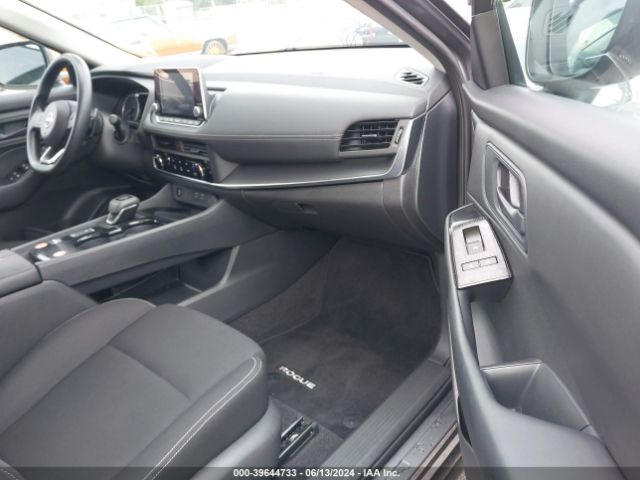 5N1BT3AAXRC697614 Nissan Rogue S Fwd