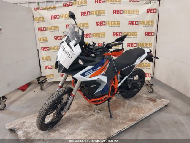 2022 KTM 1290 VBKV59409NM951642 Photo 1