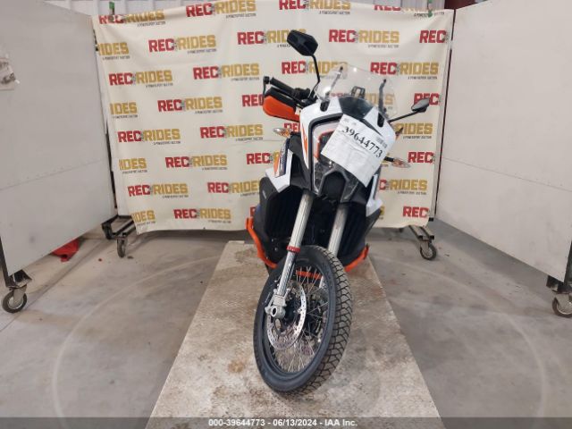 2022 KTM 1290 VBKV59409NM951642 Photo 4