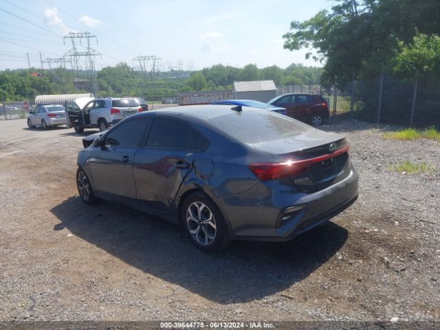 3KPF24AD8ME280471 KIA Forte Lxs
