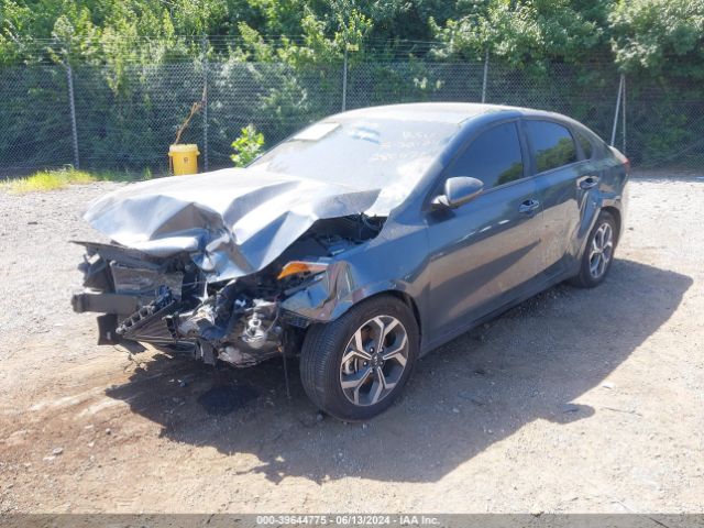 3KPF24AD8ME280471 KIA Forte Lxs