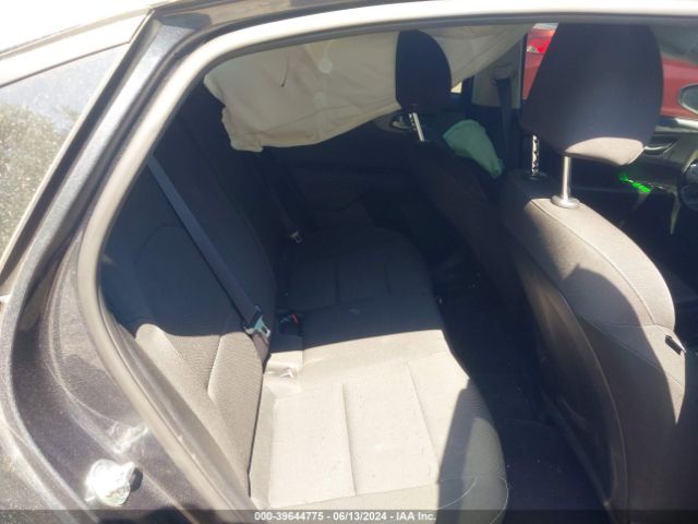 3KPF24AD8ME280471 KIA Forte Lxs