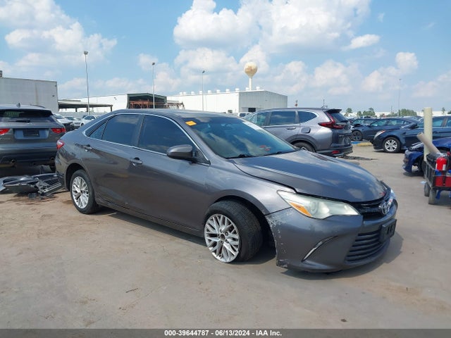 Toyota CAMRY LE 2016 4T4BF1FK9GR532177 головне зображення
