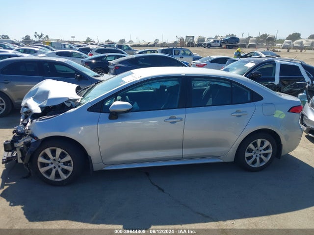 Toyota COROLLA LE 2022 5YFEPMAE9NP300927 Image 15
