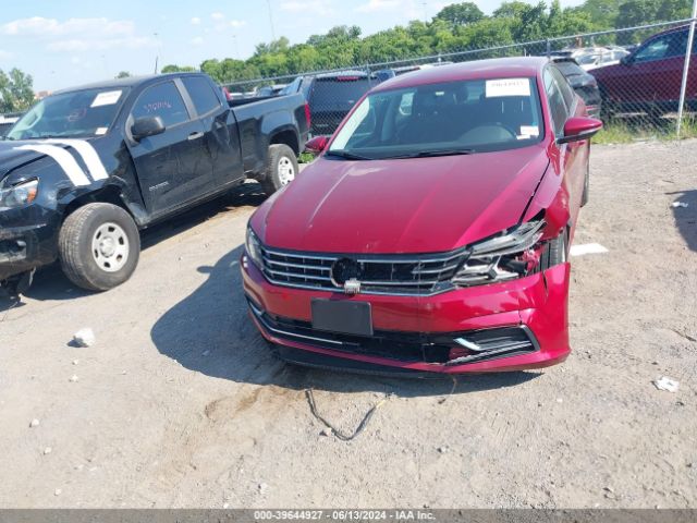 1VWAA7A35JC018610 Volkswagen Passat 2.0t R-line/2.0t S