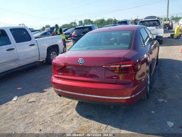 1VWAA7A35JC018610 Volkswagen Passat 2.0t R-line/2.0t S