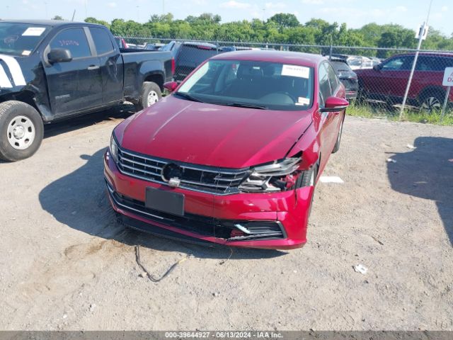 1VWAA7A35JC018610 Volkswagen Passat 2.0t R-line/2.0t S