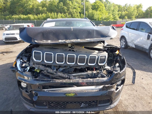 3C4NJDFB6NT125551 Jeep Compass Latitude Lux 4x4