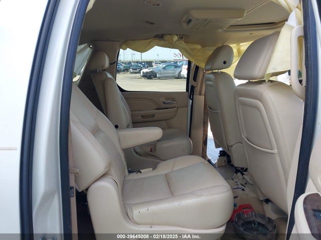 2007 CADILLAC ESCALADE ESV 1GYFK66857R244084 Photo 7