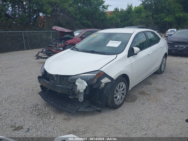 Toyota COROLLA LE 2019 5YFBURHE0KP902030 Image 2