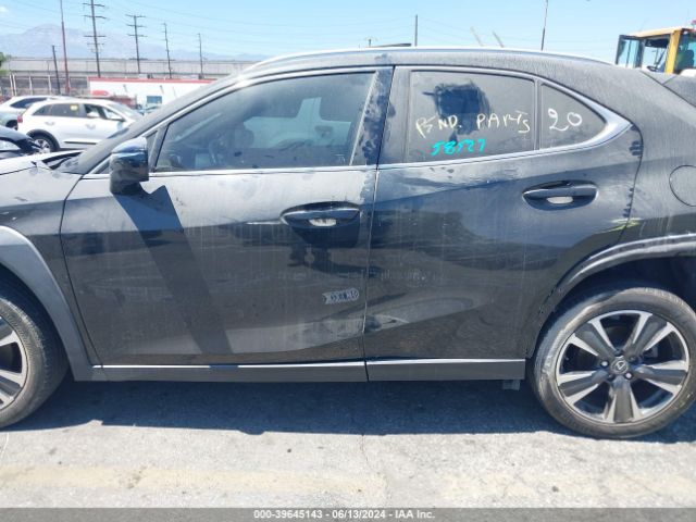 JTHY3JBH5K2014758 Lexus UX 200