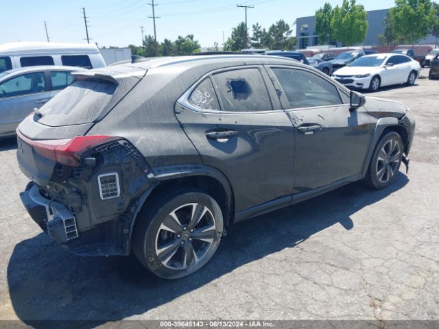 JTHY3JBH5K2014758 Lexus UX 200