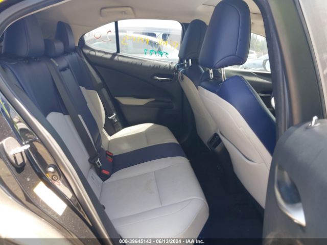 JTHY3JBH5K2014758 Lexus UX 200