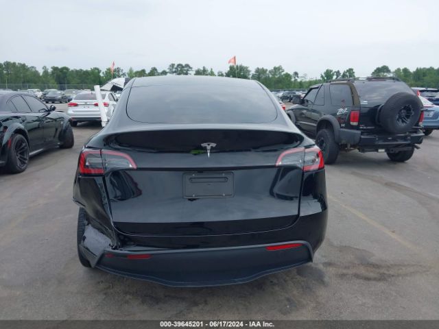7SAYGDED0RF047922 Tesla Model Y Rwd