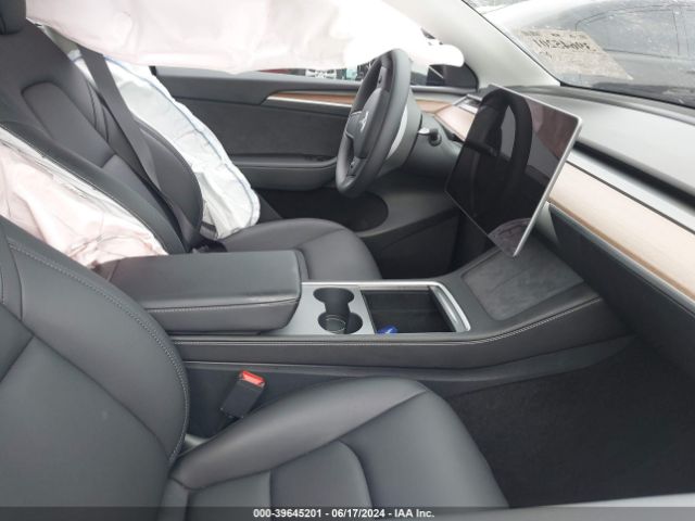 7SAYGDED0RF047922 Tesla Model Y Rwd