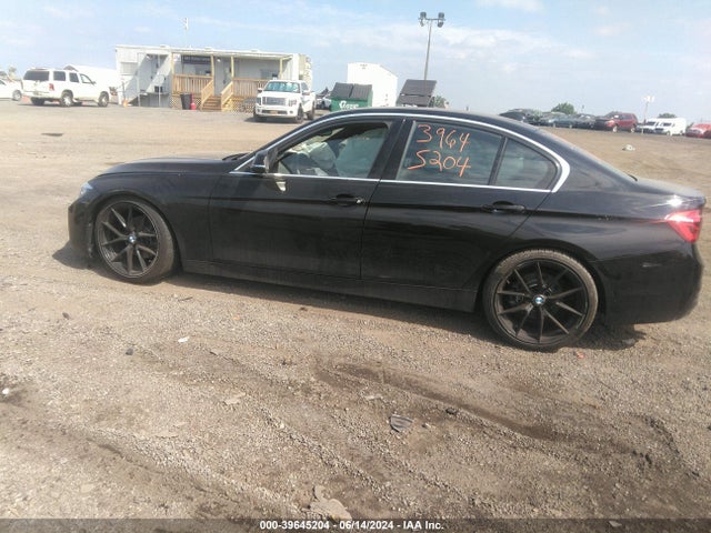 BMW 330i Xdrive 2017 WBA8D9G35HNU65543 Image 14