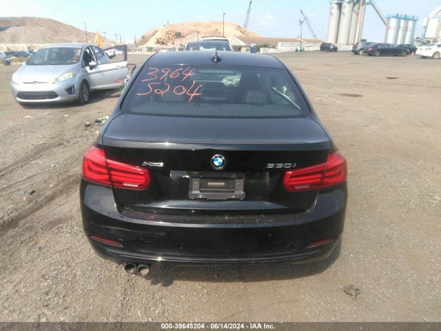 BMW 330i Xdrive 2017 WBA8D9G35HNU65543 Image 16