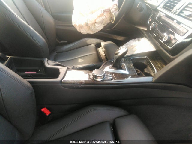 BMW 330i Xdrive 2017 WBA8D9G35HNU65543 Image 5