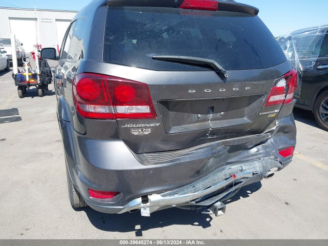 3C4PDCGG2JT379434 Dodge Journey Crossroad
