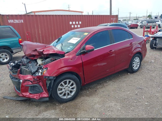 Chevrolet Sonic Lt Auto 2018 1G1JD5SH9J4103770 Image 2