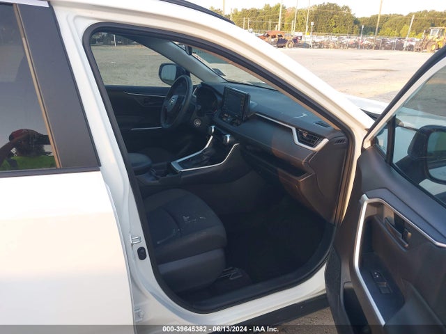 Toyota RAV4 LE 2021 2T3H1RFV1MC154050 Image 5