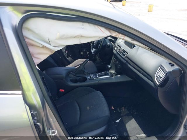 3MZBM1L78GM268942 Mazda Mazda3 I Touring