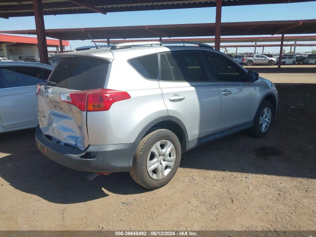 Toyota RAV4 LE 2015 2T3ZFREV7FW228144 Image 4