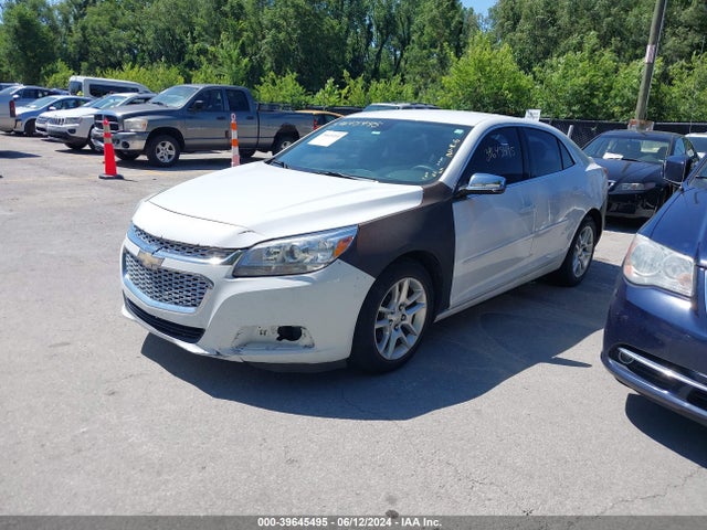 Chevrolet MALIBU 1LT 2015 1G11C5SLXFF353277 Image 2