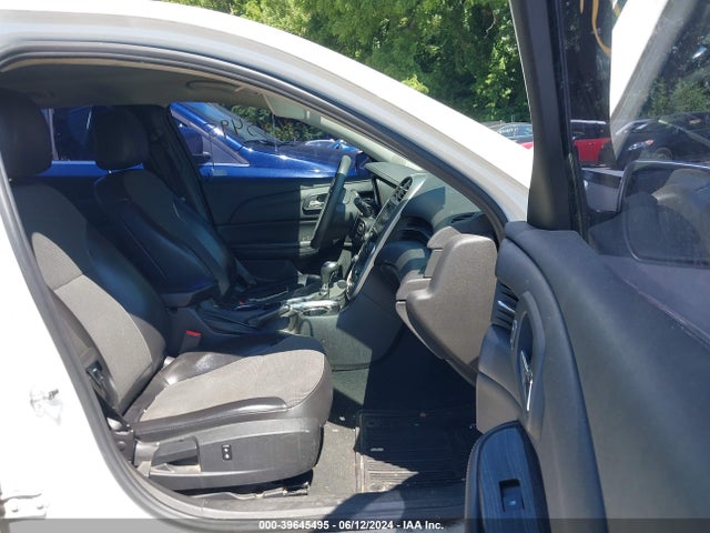 Chevrolet MALIBU 1LT 2015 1G11C5SLXFF353277 Image 5