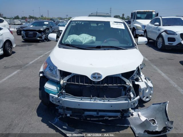 JTKKUPB44E1043031 Scion XD