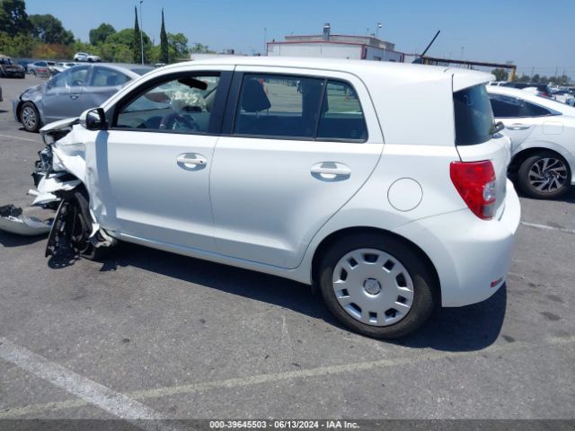 JTKKUPB44E1043031 Scion XD