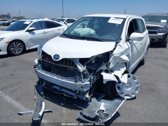 JTKKUPB44E1043031 Scion XD