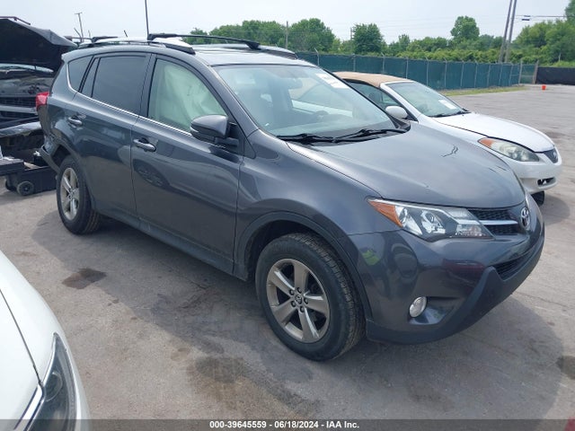 Toyota Rav4 Xle 2015 JTMRFREV2FD105106 головне зображення